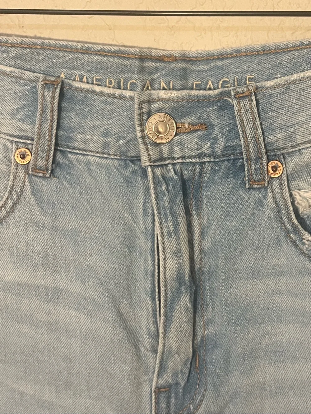 American Eagle Women’s Light Wash Denim Shorts